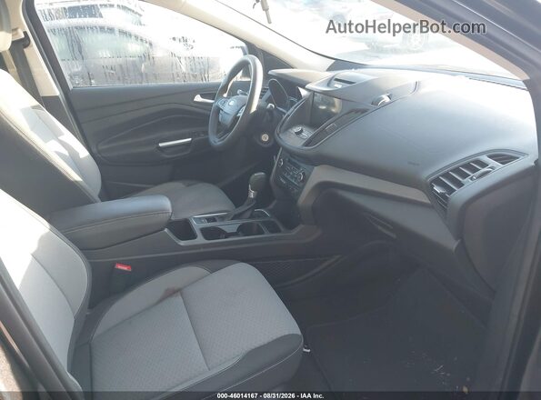 1FMCU9GD6HUA35463 2017 FORD ESCAPE Gray Вид салону спереду