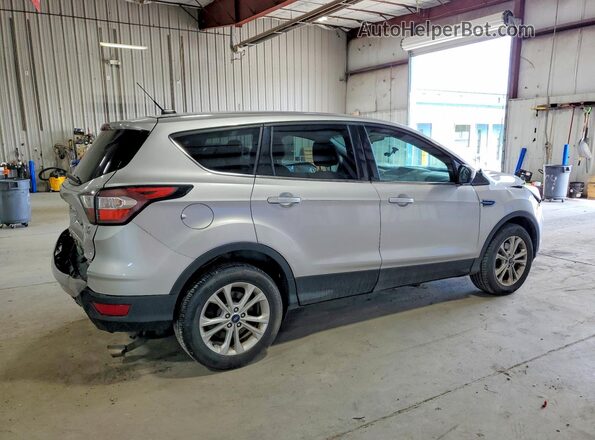 1FMCU9GD6HUA84940 2017 FORD ESCAPE Серебряный Задняя правая четверть