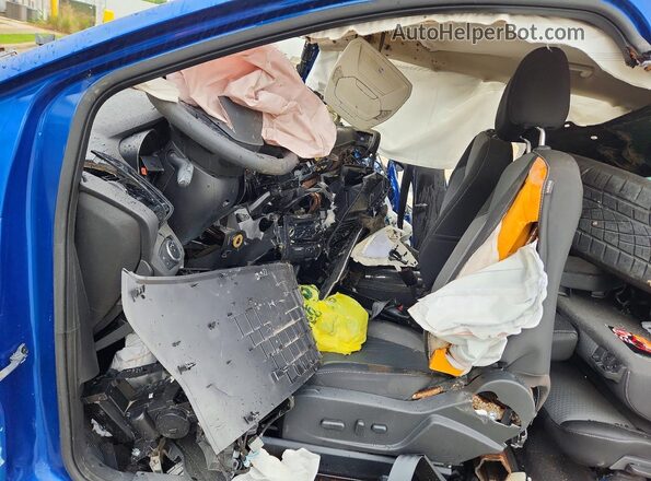 1FMCU9GD6HUC00136 2017 FORD ESCAPE Blue Vista interior delantera
