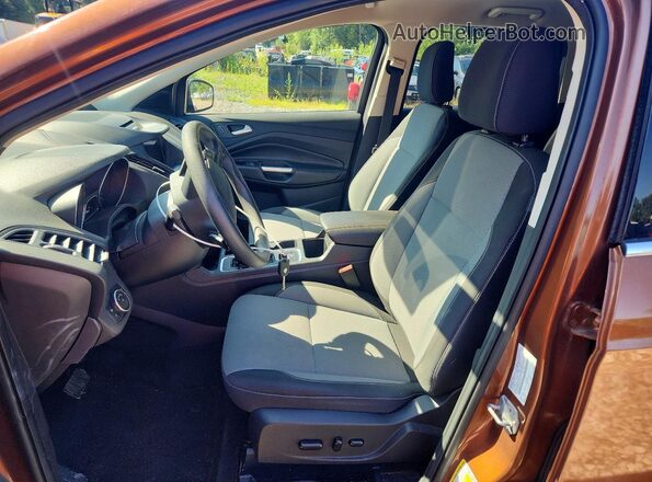 1FMCU9GD6HUC03831 2017 FORD ESCAPE Orange წინა სალონის ხედი