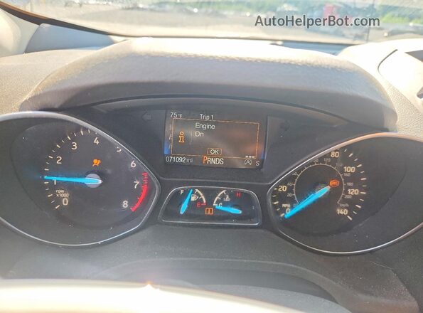 1FMCU9GD6HUD63305 2017 FORD ESCAPE Gold Սարքավորումների վահանակի տեսք