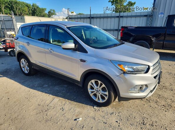 1FMCU9GD6HUD99012 2017 FORD ESCAPE Silver Przód prawy