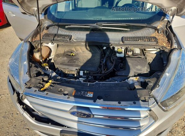 1FMCU9GD6HUD99012 2017 FORD ESCAPE Silver Widok komory silnika