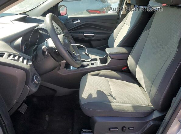 1FMCU9GD6HUD99012 2017 FORD ESCAPE Silver Widok wnętrza z przodu