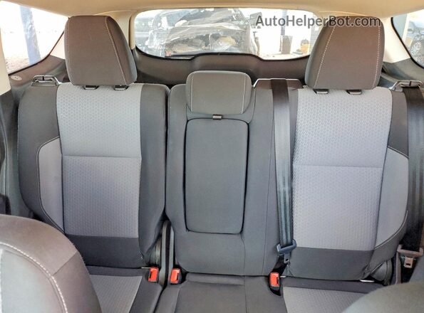 1FMCU9GD6HUE49777 2017 FORD ESCAPE Серебряный Вид задних сидений