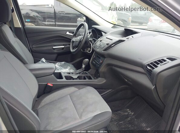 1FMCU9GD6HUE51061 2017 FORD ESCAPE Silver Widok wnętrza z przodu