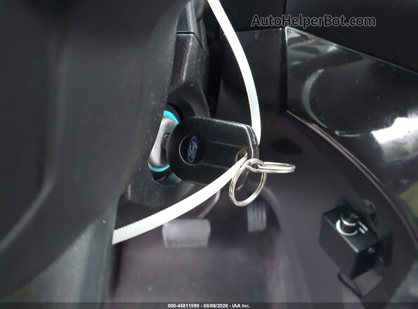 1FMCU9GD6HUE89180 2017 FORD ESCAPE Black Widok deski rozdzielczej