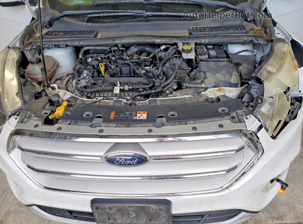 1FMCU9GD6JUB45323 2018 FORD ESCAPE White Vista del compartimento del motor