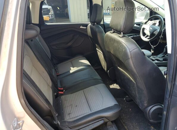 1FMCU9GD6JUC43395 2018 FORD ESCAPE Gray Вид задньої частини салону