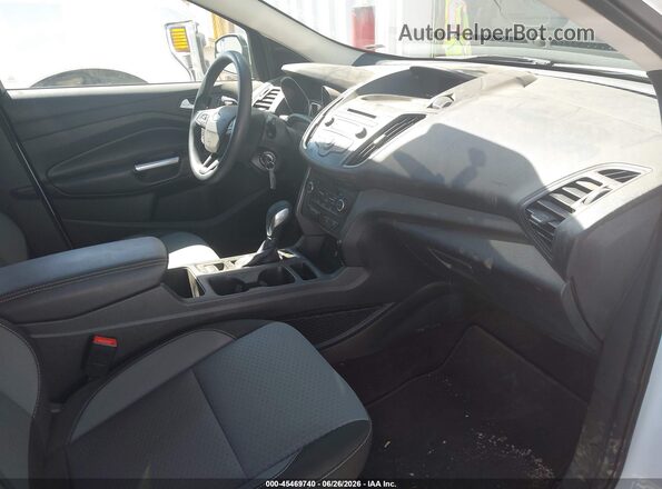1FMCU9GD6JUD08777 2018 FORD ESCAPE White Вид салону спереду