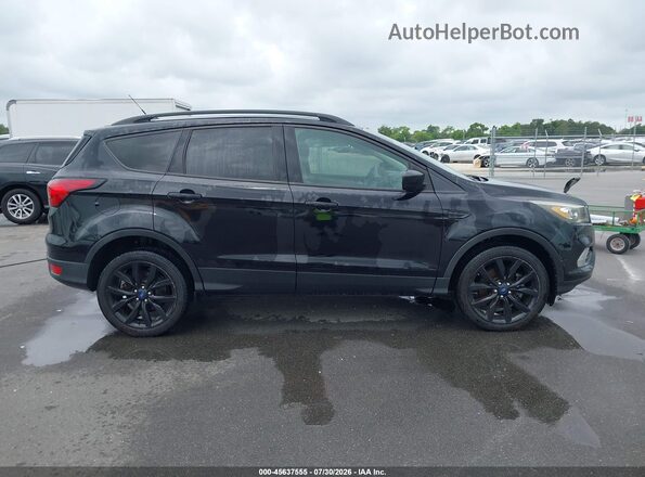 1FMCU9GD6KUB09942 2019 FORD ESCAPE Черный Вид задней части салона