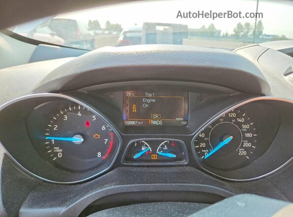1FMCU9GD7HUD22164 2017 FORD ESCAPE White Widok zestawu wskaźników