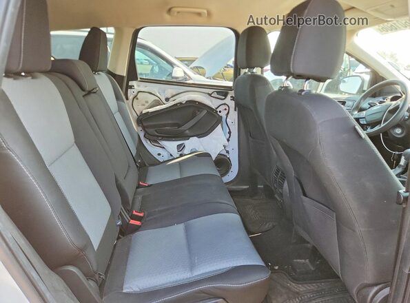 1FMCU9GD7HUD22164 2017 FORD ESCAPE White Widok wnętrza z tyłu
