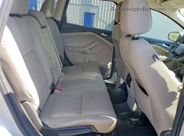 1FMCU9GD7HUD53771 2017 FORD ESCAPE Silver Widok wnętrza z tyłu