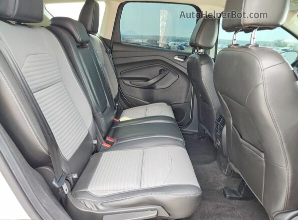 1FMCU9GD7HUE95523 2017 FORD ESCAPE Серебряный Вид задних сидений