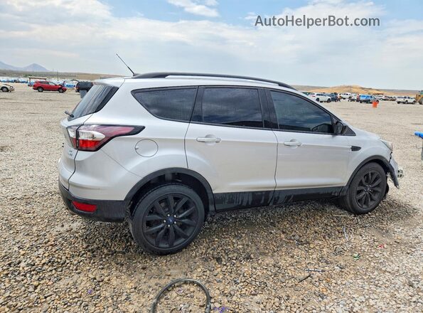 1FMCU9GD7HUE95523 2017 FORD ESCAPE Серебряный Задняя правая четверть
