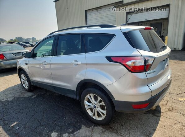 1FMCU9GD7JUC60948 2018 FORD ESCAPE Silver Trasero izquierdo