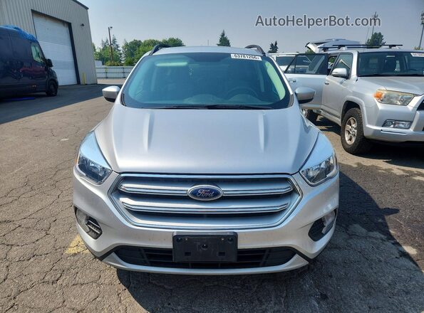 1FMCU9GD7JUC60948 2018 FORD ESCAPE Silver Vista frontal