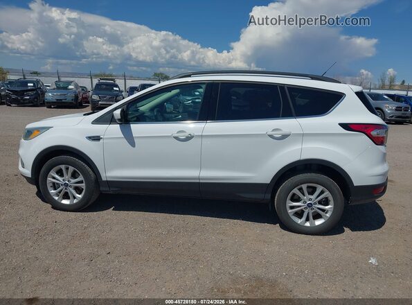 1FMCU9GD7JUD08898 2018 FORD ESCAPE Белый 