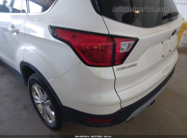 1FMCU9GD7KUA24947 2019 FORD ESCAPE White Widok z przodu