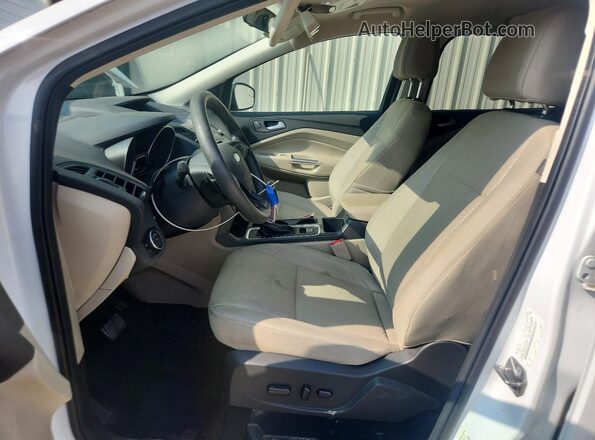 1FMCU9GD8HUC52030 2017 FORD ESCAPE White Սալոնի դիմացի տեսք