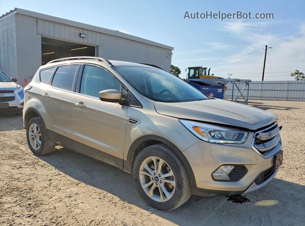 1FMCU9GD8HUE34066 2017 FORD ESCAPE Gold Front right
