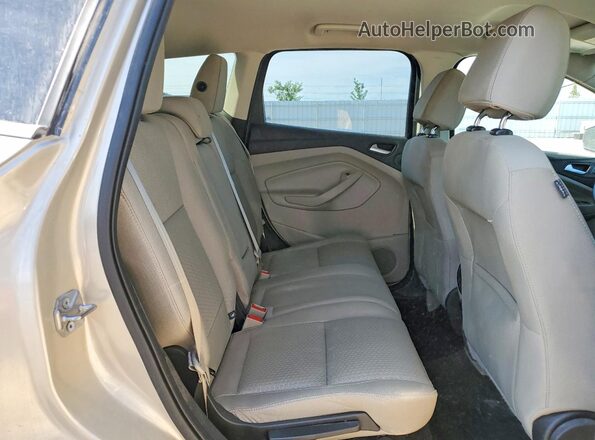 1FMCU9GD8HUE34066 2017 FORD ESCAPE Gold Rear interior view