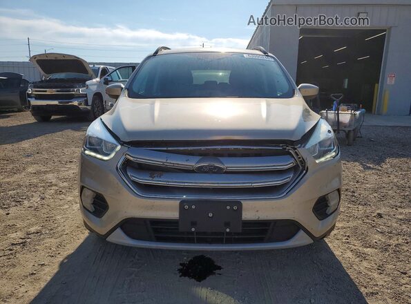 1FMCU9GD8HUE34066 2017 FORD ESCAPE Gold Front view