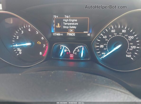 1FMCU9GD8HUE34570 2017 FORD ESCAPE White Widok tylnych siedzeń