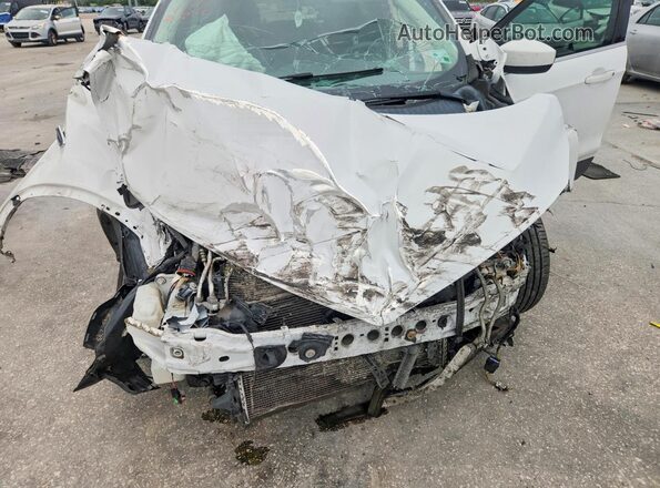 1FMCU9GD8HUE48811 2017 FORD ESCAPE White Widok komory silnika