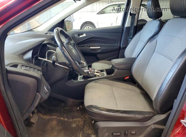 1FMCU9GD8JUA29489 2018 FORD ESCAPE Red Front interior view