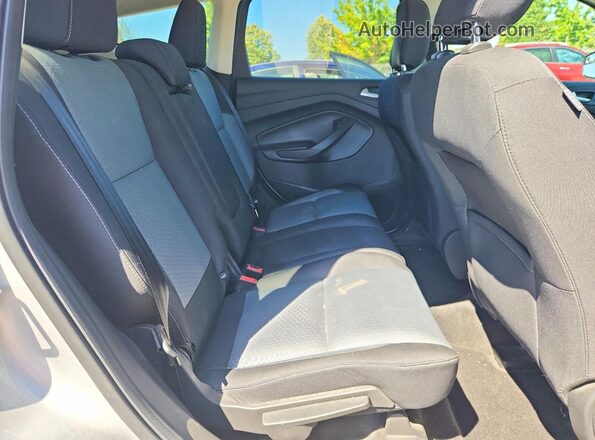 1FMCU9GD8JUA98389 2018 FORD ESCAPE Silver უკანა სალონის ხედი