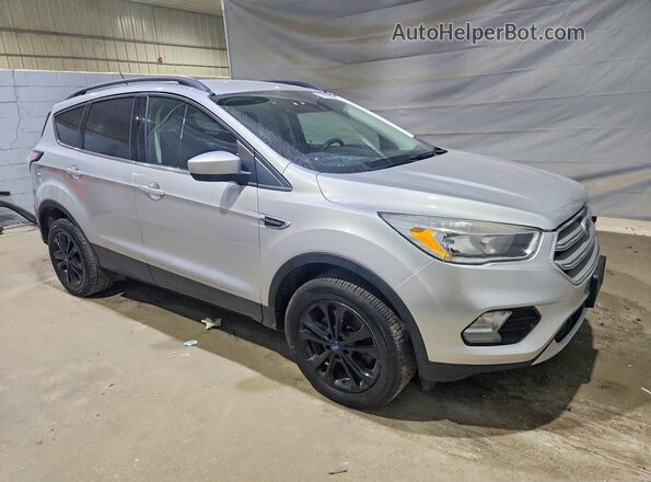 1FMCU9GD8JUB06135 2018 FORD ESCAPE Silver წინა მარჯვენა