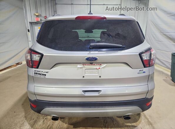 1FMCU9GD8JUB06135 2018 FORD ESCAPE Silver უკანა ხედი