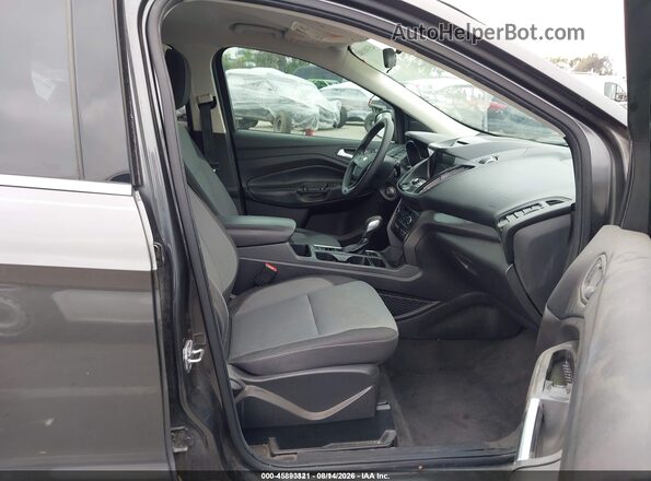 1FMCU9GD8JUB61099 2018 FORD ESCAPE Gray Widok wnętrza z przodu