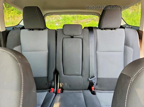 1FMCU9GD8JUC61719 2018 FORD ESCAPE Blue Vista de los asientos traseros