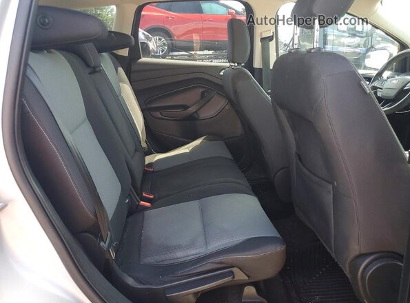1FMCU9GD8KUA93923 2019 FORD ESCAPE Silver Widok wnętrza z tyłu