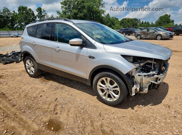 1FMCU9GD9JUA88583 2018 FORD ESCAPE Silver Przód prawy
