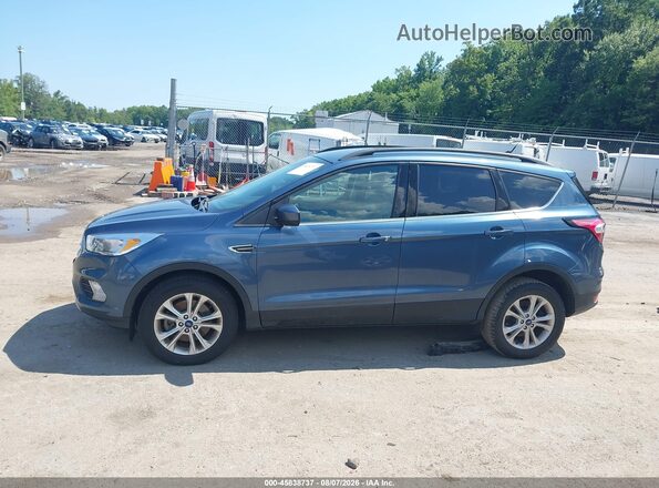 1FMCU9GD9JUB98002 2018 FORD ESCAPE Blue Widok wnętrza 360 stopni