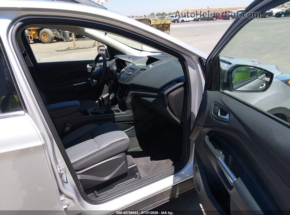 1FMCU9GD9JUD08692 2018 FORD ESCAPE Silver Vista interior delantera