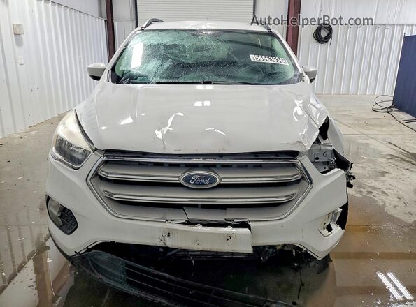 1FMCU9GD9JUD36847 2018 FORD ESCAPE White Widok z przodu