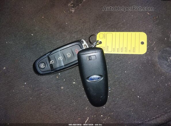 1FMCU9GD9KUB71237 2019 FORD ESCAPE Серебряный Вид панели приборов