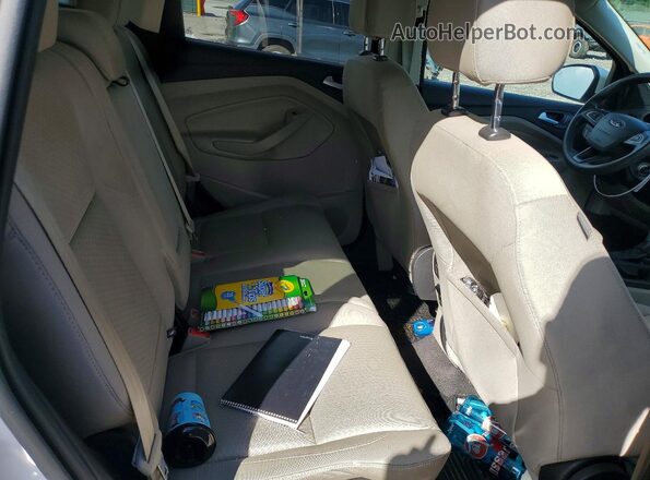 1FMCU9GDXHUB94924 2017 FORD ESCAPE White Rear interior view