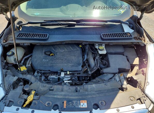 1FMCU9GDXHUD63811 2017 FORD ESCAPE Gray Engine compartment view