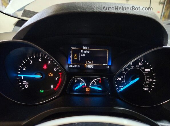 1FMCU9GDXHUE52682 2017 FORD ESCAPE White Vista del cuadro de instrumentos