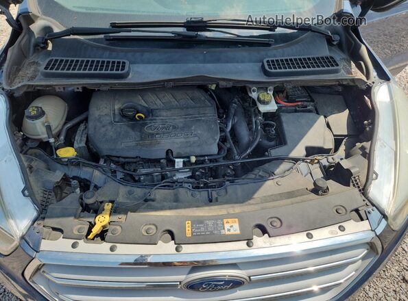 1FMCU9GDXJUA39294 2018 FORD ESCAPE Blue Widok komory silnika