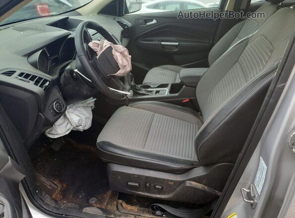 1FMCU9GDXJUB08713 2018 FORD ESCAPE Silver Vista interior delantera