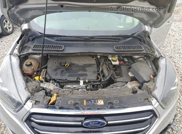 1FMCU9GDXJUB08713 2018 FORD ESCAPE Silver Vista del compartimento del motor