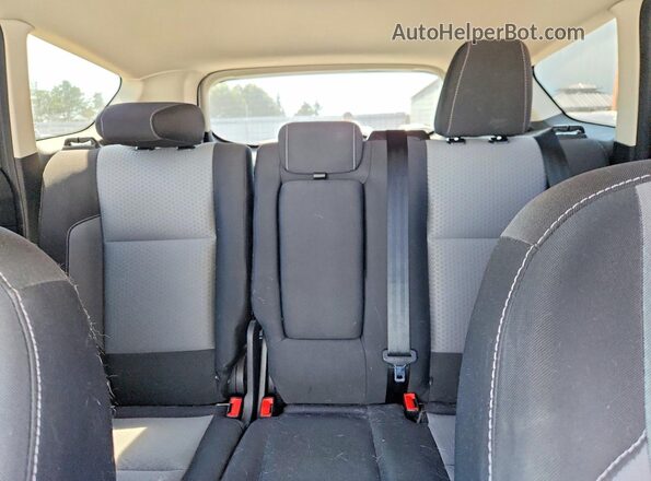 1FMCU9GDXJUB17735 2018 FORD ESCAPE White Widok tylnych siedzeń