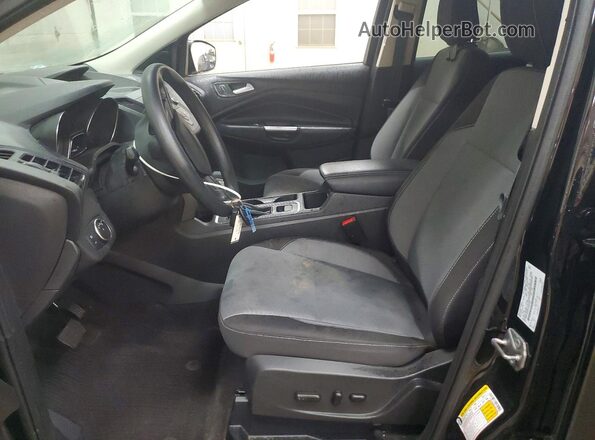 1FMCU9GDXJUB41453 2018 FORD ESCAPE Черный Вид салона спереди